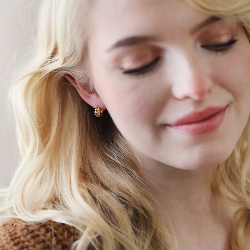 Model Wearing Tiny Woven Huggie Hoop Earrings in Gold