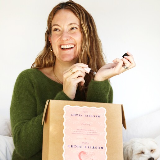 Model Opening Restful Night Gift Set