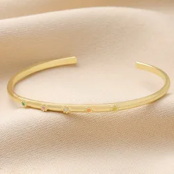 Adjustable Enamel Daisy Bangle in Gold