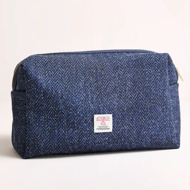Harris Tweed 100% Wool Wash Bag in Navy Harris Tweed 100% Wool Wash Bag in Navy