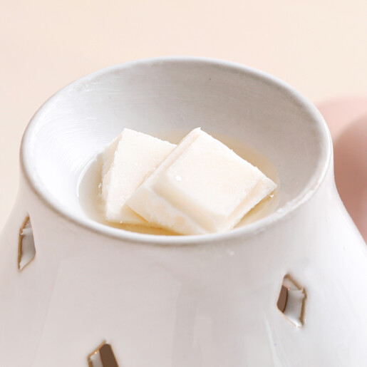 Close Up Close up of the Bergamot and Grapefruit Soy Wax Melts