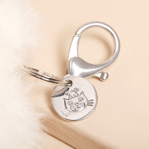 Close up of clasp on Jellycat Amuseable Cloud Bag Charm