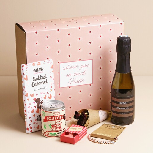 Buy Gift for Party - Party Gift boxes and Hampers Online at Confetti –  Confetti Gifts