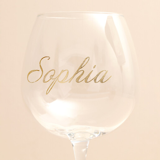 Close up of personalisation on Personalised Gold Name Gin Glass