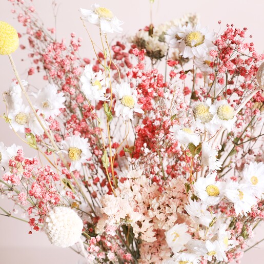 Close up of flowers on Peachy Haze Dried Flower Bouquet