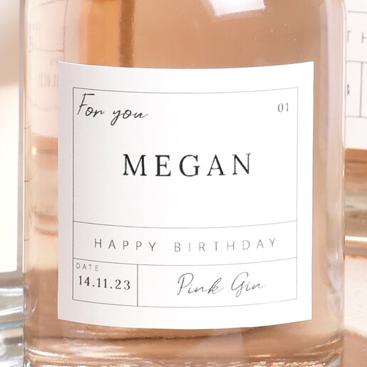 Close Up of Label on Personalised 200ml Name Gin