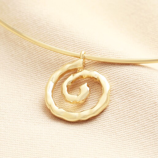 Torque Spiral Shell Hammered Pendant Necklace in Gold close up