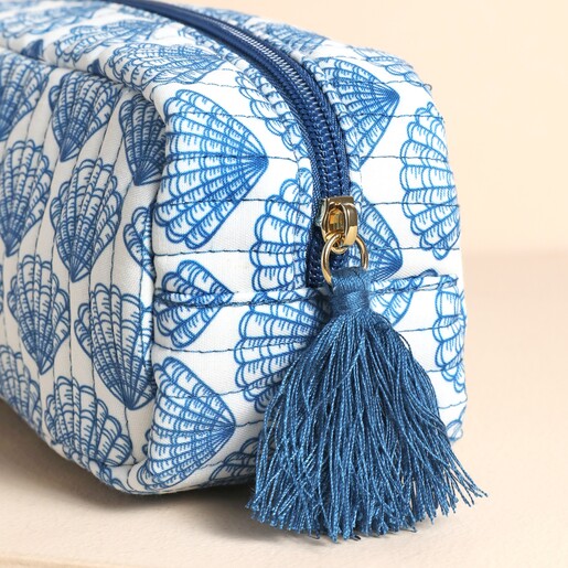 Small Navy Scallop Shell Washbag