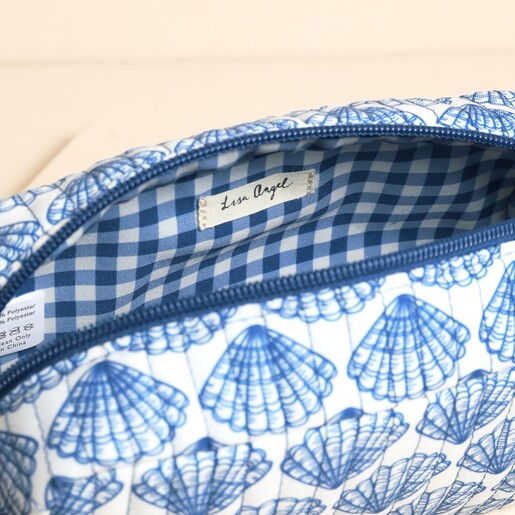 Small Navy Scallop Shell Washbag