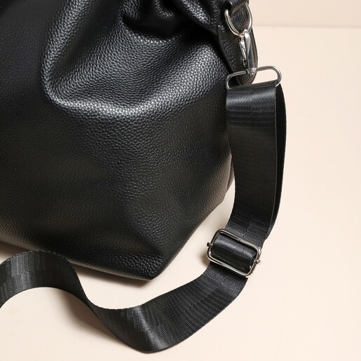 Vegan Leather Weekend Holdall Bag in Black