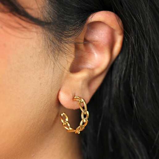 Stainless Steel Chain Link Huggie Hoop Earrings in Gold
