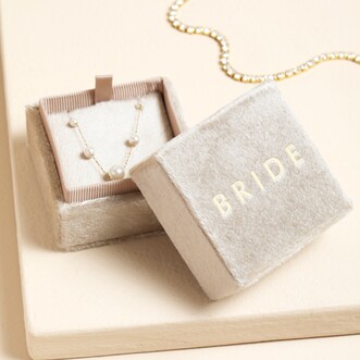 'Bride' Natural Velvet Necklace Box