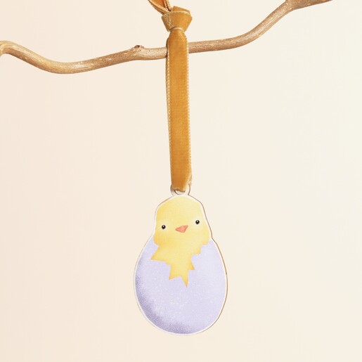 A hanging decoration designed like a chick