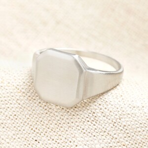 Men's Brushed Signet Ring in Silver S/M