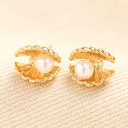 Pearl Clam Shell Stud Earrings in Gold