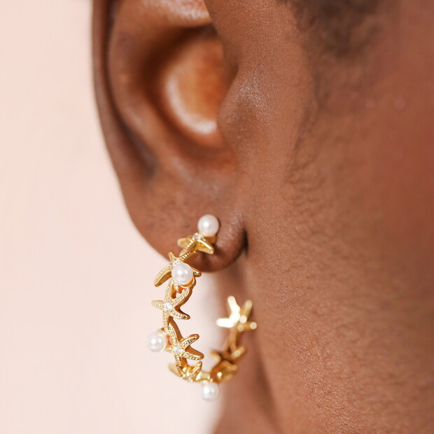 Starfish and Pearl Hoop Earrings in Gold