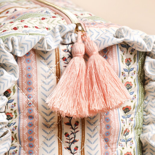 close up of double tassel zipper