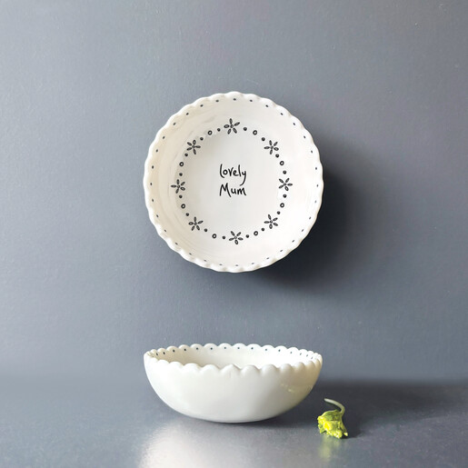 scalloped edge mum bowl in white