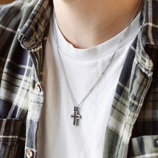 stainless steel cross pendant necklace on model