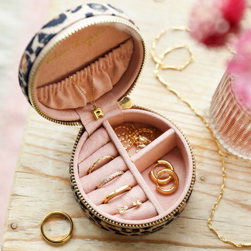 inside of round jewellery case