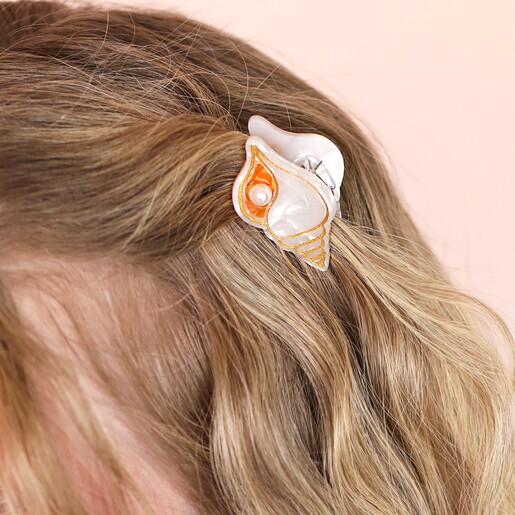 mini hair clip with faux pearl detailing