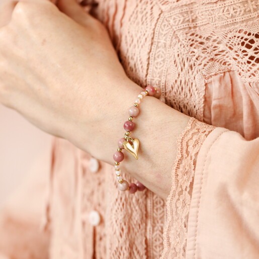 Pink Heart Charm Beaded Bracelet in Gold