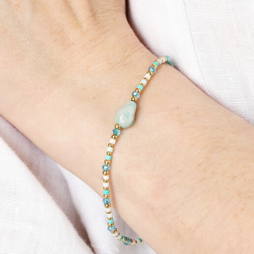 Semi-Precious Beaded Blue Oval Charm Bracelet in Gold