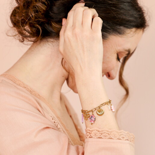 Stainless Steel Pink Shell & Bow Charm Bracelet in Gold