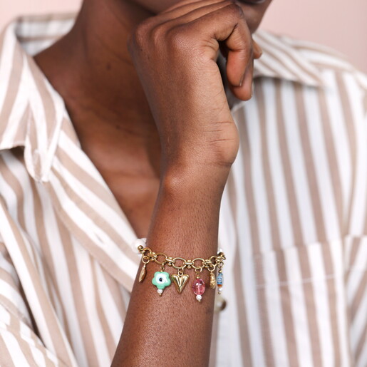 Stainless Steel Vintage Charm and Pearl Chunky Bracelet in Gold
