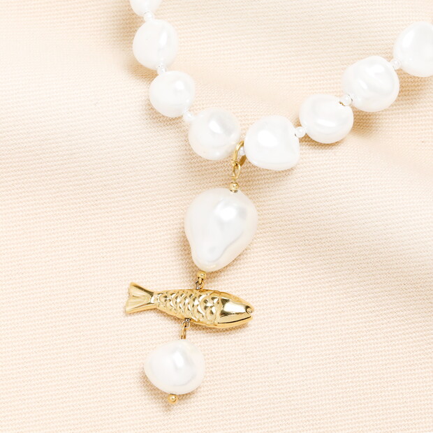 Stainless Steel Pearl Fish Pendant Necklace in Gold