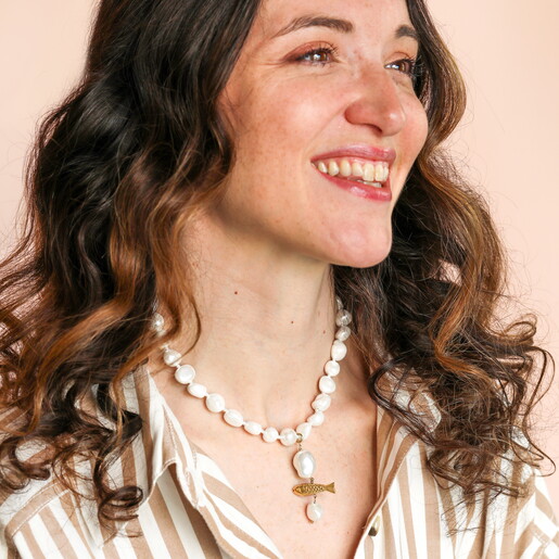 Stainless Steel Pearl Fish Pendant Necklace in Gold