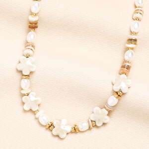 Stainless Steel White Beaded Flower Necklace in Gold