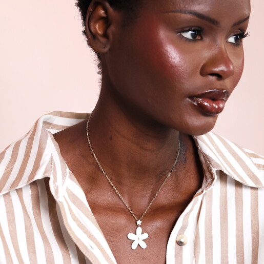 Stainless Steel White Enamel Flower Pendant Necklace in 