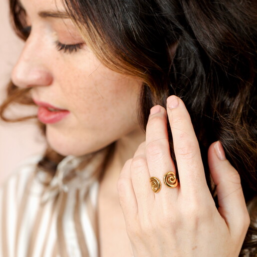 Stainless Steel Swirl Adjustable Ring in Gold
