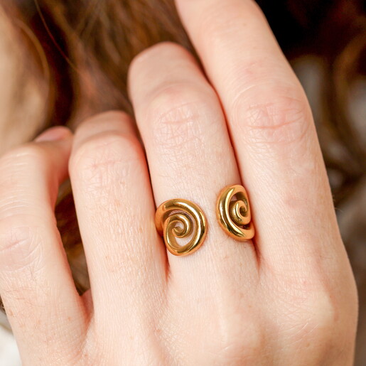 Stainless Steel Swirl Adjustable Ring in Gold