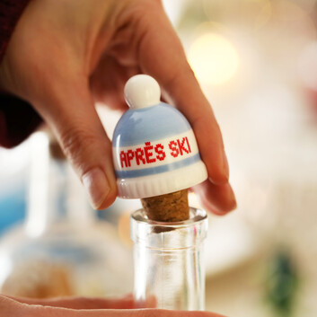 Ceramic Après-Ski Blue Bobble Hat Bottle Stopper
