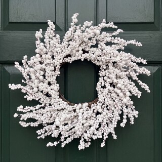 White Snowy Berry Decorative Wreath