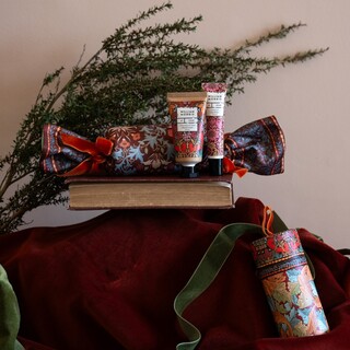 Heathcote & Ivory Re-usable Fabric Cracker