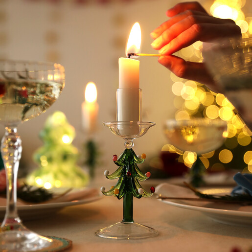 lifestyle shot of festive tablescape