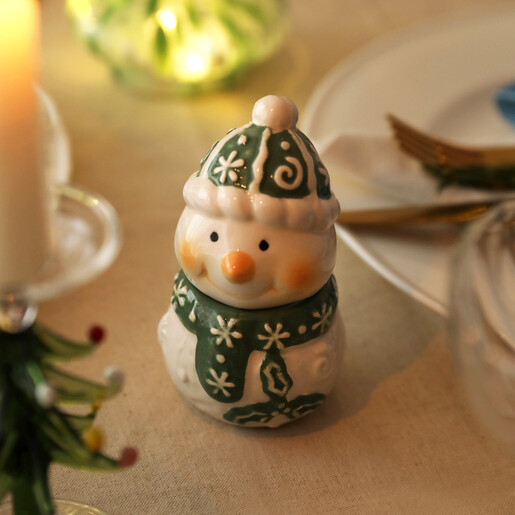 close up of salt and pepper shaker