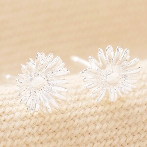 Tiny Birth Flower Stud Earrings in Silver - April Daisy