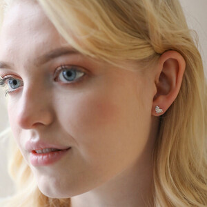 Tiny Birth Flower Stud Earrings in Silver - December Narcissus