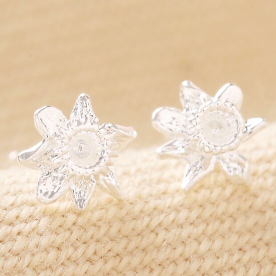 Tiny Birth Flower Stud Earrings in Silver - March Daffodil